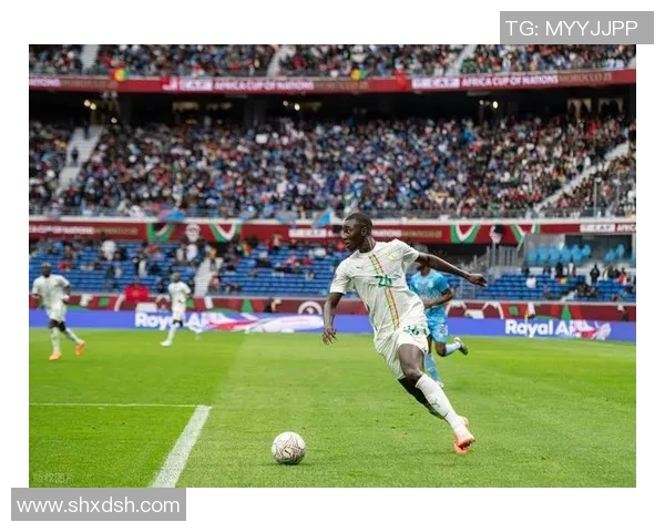 马内：从非洲小镇到世界足球舞台的传奇之路与辉煌成就